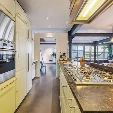 아파트 Industrial Loft Near The Center Of *