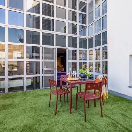 아파트 Industrial Loft Near The Center Of 헨트